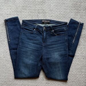 Abercrombie & Fitch Dark Blue Skinny Jeans w/ Ankle zipper detail